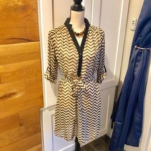 TACERA TAN & BLACK TIE BUTTON DRESS